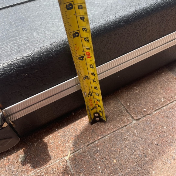 Hardcase With Foam - Picture 7 of 11